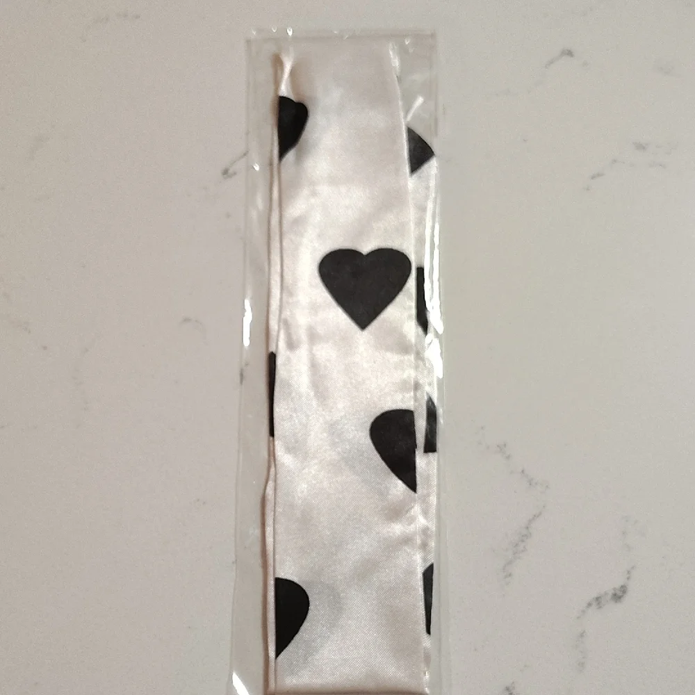 🆕LUX Heart Patterned Satin Tie/Twill Scarf Nwt